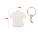 Llavero acrílico con forma de polera 1